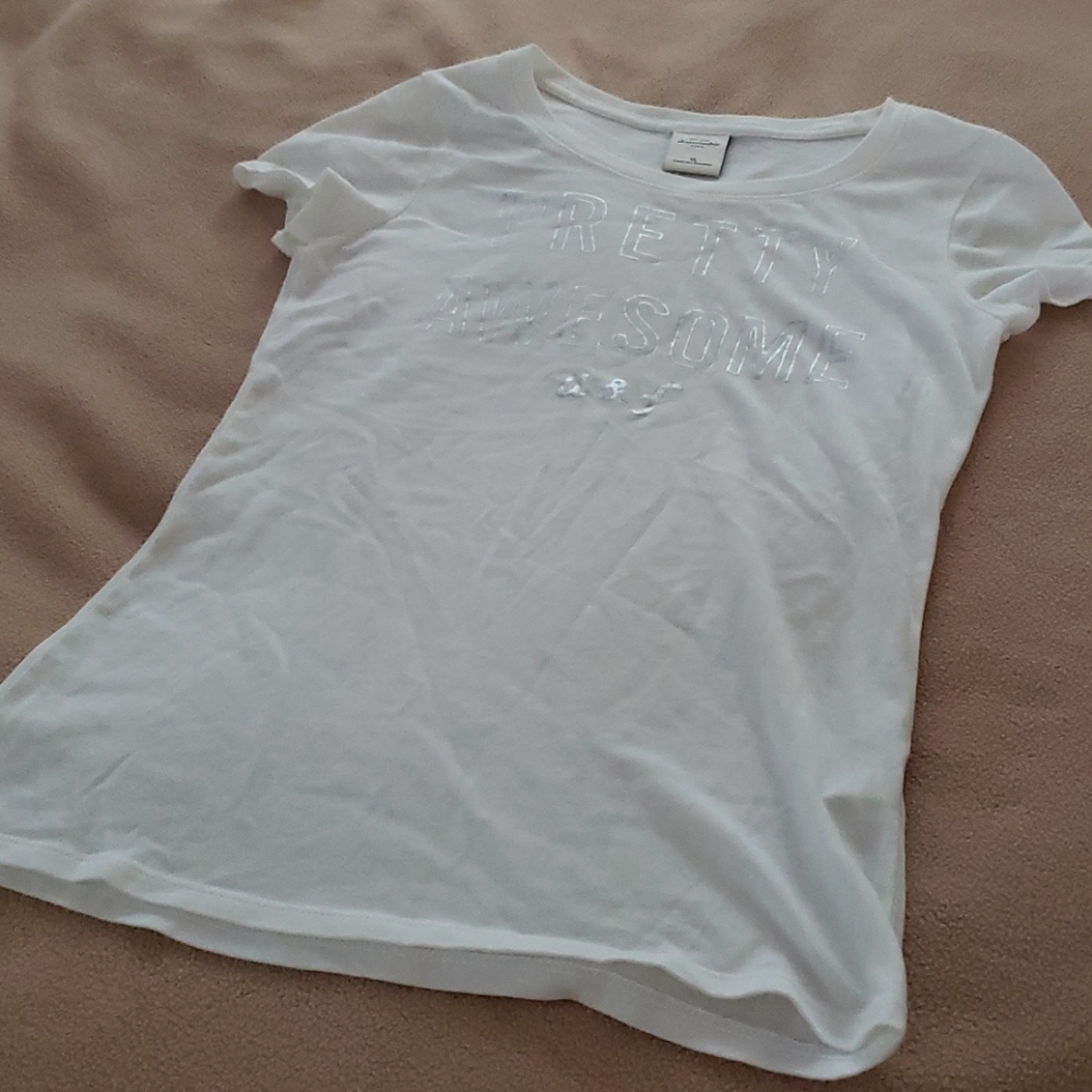 Abercrombie Kids white graphic t shirt XL